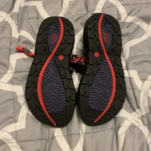 Chaco size ladies size 6 - Picture 2 of 3